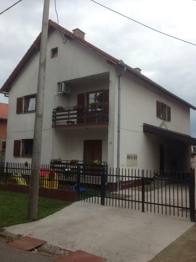 Apartmani Marin Vukovar Extérieur photo